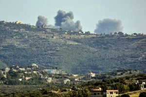 Morre um militar libanês por disparos israelenses