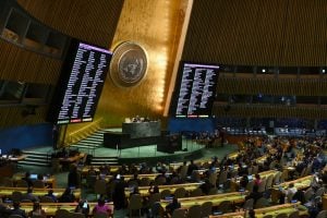 Assembleia-Geral da ONU aprova pedido de cessar-fogo humanitário em Gaza