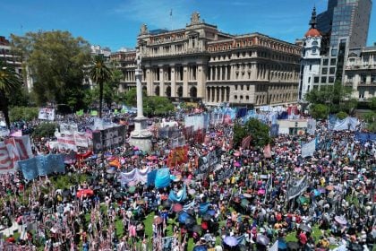 Centrais sindicais convocam segunda greve geral contra governo Milei na Argentina
