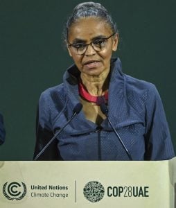 Marina Silva testa positivo para a Covid