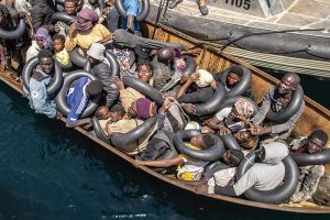 UE planeja aumentar deportações e criar 'centros de retorno'