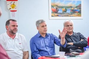 Governo Lula negocia assentar famílias do MST em definitivo após incêndio em acampamento, diz ministro