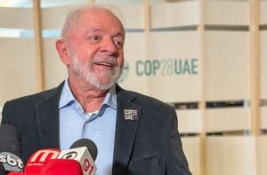 Lula diz que presidente da Petrobras tem 'cabeça fértil' e que desconhece ideia de subsidiária no Oriente Médio