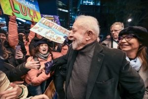 Lula chega à Alemanha após participar da COP28; veja o que está em jogo na viagem