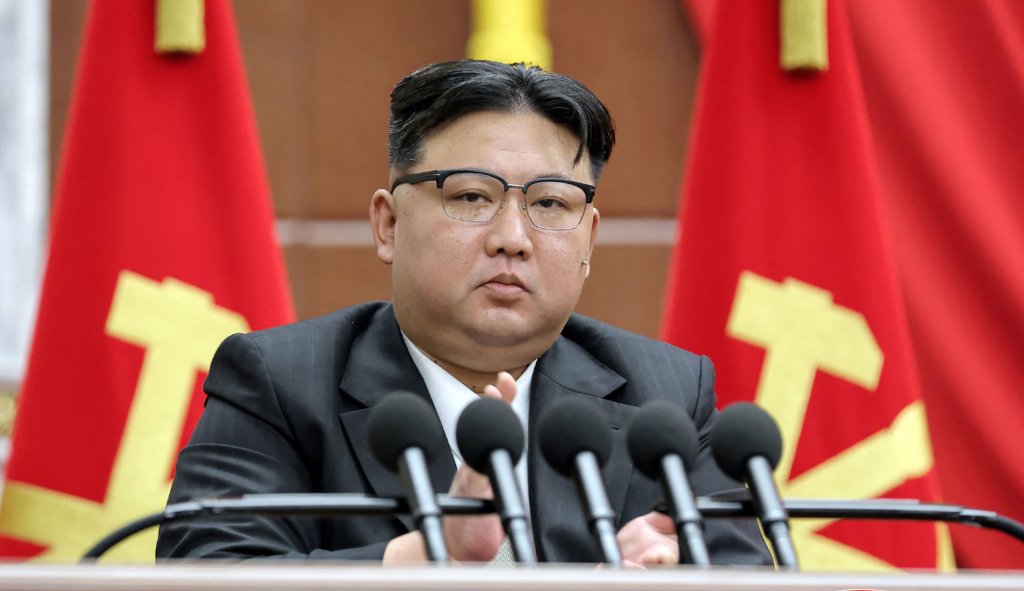 Kim Jong-un ordena seu Exército a se preparar para possível 'guerra' nuclear