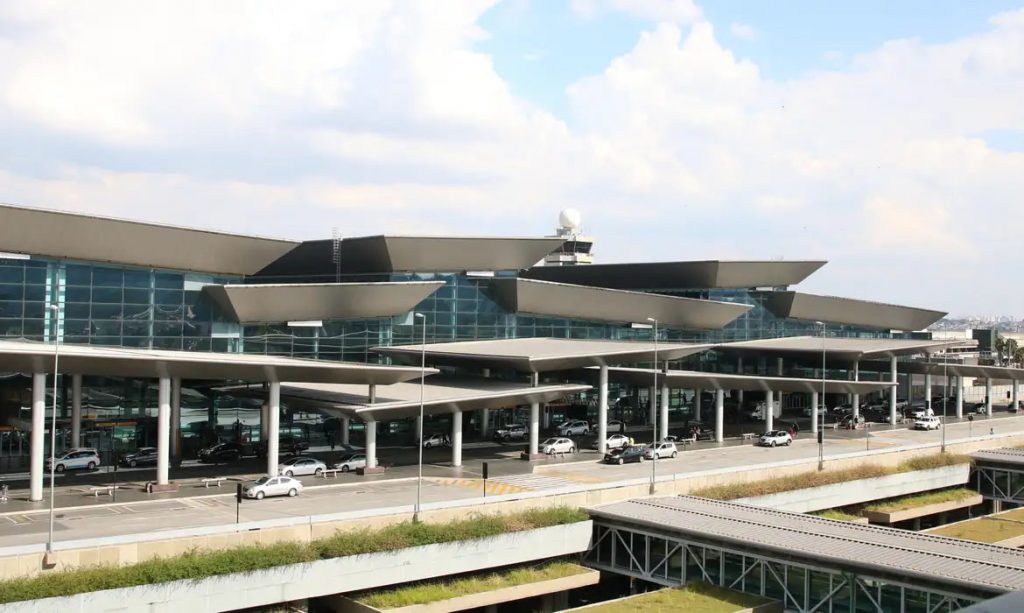 PF investiga chegada em massa de vietnamitas ao Aeroporto de Guarulhos