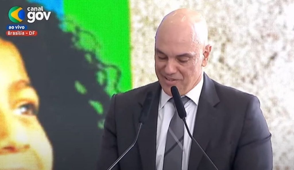 8 de Janeiro: Moraes discursa em evento no Planalto aos gritos de ‘sem anistia’