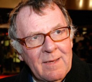 Ator britânico Tom Wilkinson, astro de 'Ou Tudo ou Nada', morre aos 75 anos