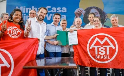 Em SP, Lula comemora aprovação da reforma tributária e assina obras de moradia popular ao lado de Boulos