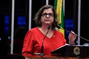 Senado aprova projeto que cria bolsas para alunos do ensino médio; texto segue para sanção