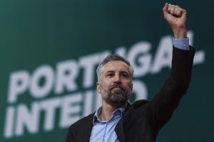 Em Portugal, sucessor de António Costa toma posse como líder do Partido Socialista