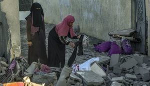 Israel continua a bombardear Gaza no 100º dia de guerra