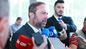 Ministro nega 'chantagem' para impor Guido Mantega na presidência da Vale