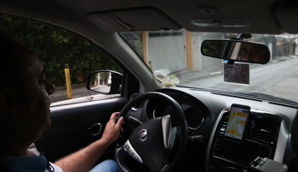 Uber: todas as corridas têm que ter ar-condicionado sem taxa extra