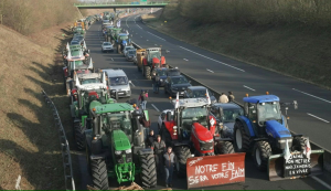Agricultores intensificam protestos apesar das concessões da UE