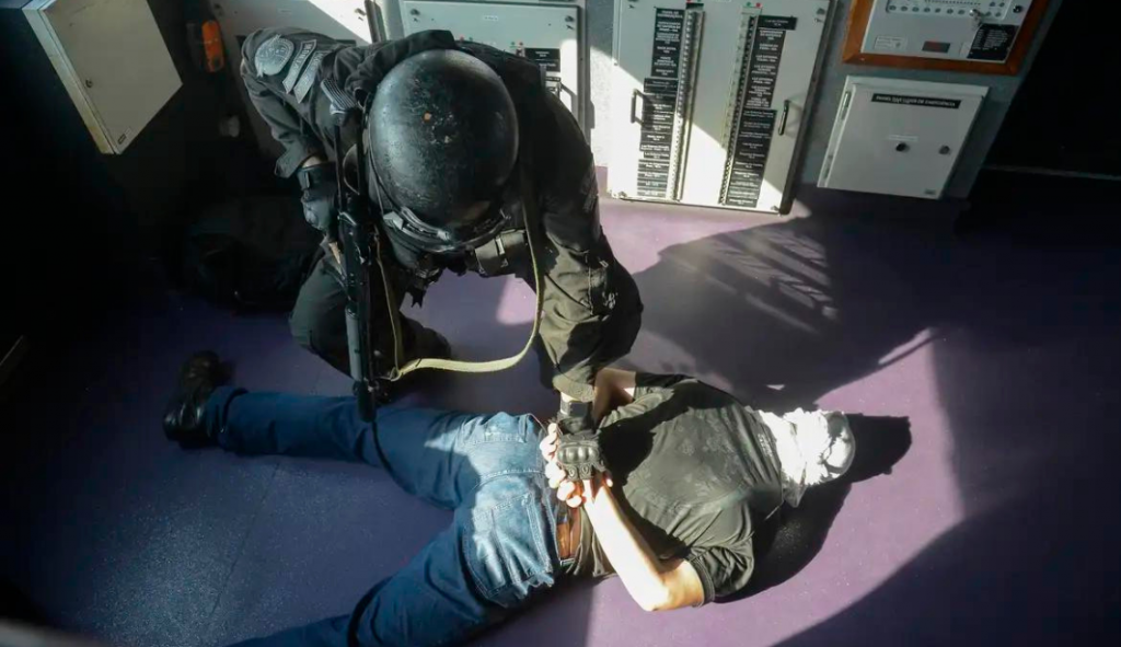 Policiais do Bope do RJ começam a usar câmeras corporais