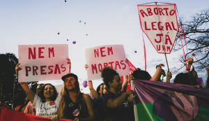 Março: a batalha das Mulheres pelo direito de decidir