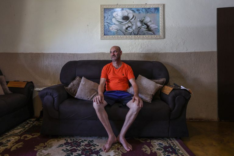 O motorista de caminhão Ricardo Aparecido da Silva teve seu pedido julgado "improcedente" na primeira instância da Justiça de Minas Gerais (Foto: Flavio Tavares/Repórter Brasil)