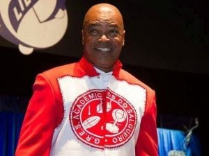 Morre Quinho do Salgueiro, ícone do Carnaval carioca, aos 66 anos