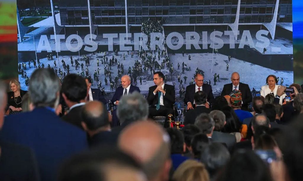 Sem revanchismo, mas também sem anistia, diz Fátima Bezerra sobre reação ao 8 de Janeiro