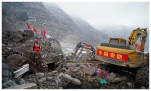 Sobe para 34 número de mortos em deslizamento de terra na China