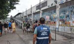 Órgãos públicos do Rio fazem operação para o fim da Feira de Acari