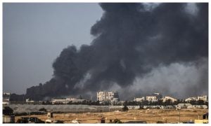 Israel bombardeia e ordena evacuação parcial de Khan Yunis, ao sul de Gaza