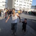 Mais de 100 palestinos mortos por tiros israelenses durante distribuição de ajuda em Gaza