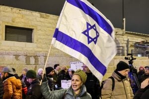 França anuncia “sanções” contra 28 colonos israelenses “extremistas” na Cisjordânia