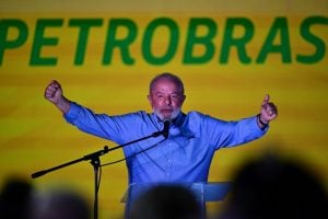 Lula critica Bolsonaro e privatizações em ato de anúncio de R$ 250 milhões da Petrobras para a cultura