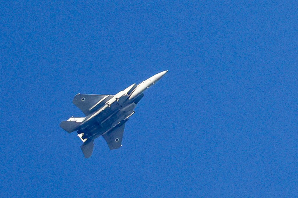 Israel bombardeia o leste do Líbano pela primeira vez desde o início da guerra em Gaza