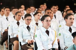 MPF volta a pedir proibição de ‘padrões estéticos’ em escolas públicas militares à Justiça Federal