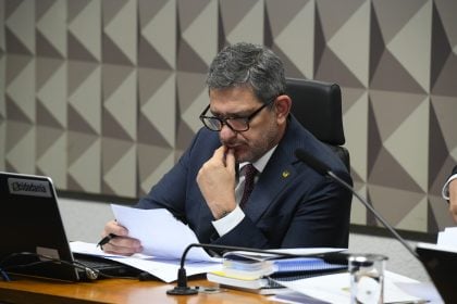 Criminalização da apologia à tortura e à ditadura avança no Senado