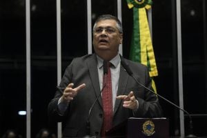 Em despedida do Senado, Dino diz que agirá com 'imparcialidade e isenção' no STF