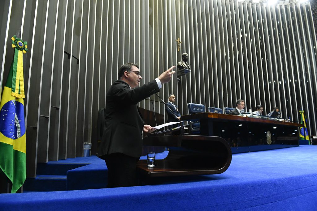 Senado aprova projeto contra a saída temporária de presos
