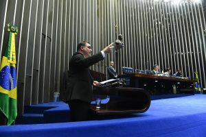 Senado aprova projeto contra a saída temporária de presos