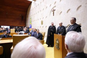 Recém-empossado, Dino deve participar dos julgamentos do 8 de Janeiro