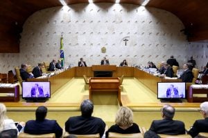 Antra aciona o STF contra leis municipais que impedem o acesso de mulheres trans a banheiros e espaços públicos femininos