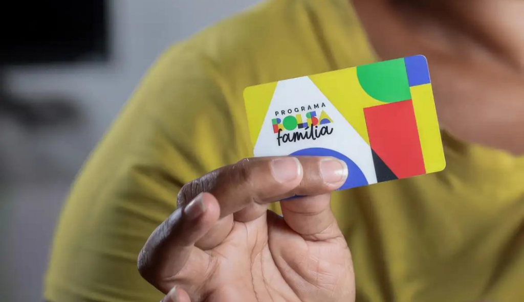 Bolsa Família reduz morte de pessoa com transtorno mental, diz estudo