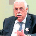Morre Affonso Celso Pastore, ex-presidente do Banco Central, aos 84 anos