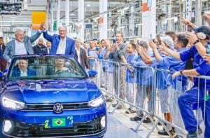 Lula visita fábrica da Volkswagen, que promete investir 16 bilhões no País até 2026