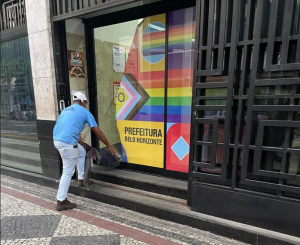 Direita pressiona e prefeitura remove plotagem temática em Centro de Referência LGBT
