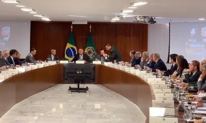 ‘Vou descer da rampa preso’, disse Bolsonaro em reunião com trama golpista