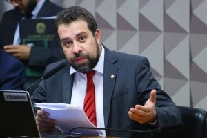 Nunes ‘abraçou bolsonarismo’ ao defender ato de Bolsonaro em São Paulo, diz Boulos