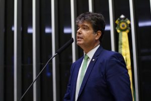 Quem é o deputado federal condenado a 20 anos de prisão por fraude, peculato e lavagem de dinheiro