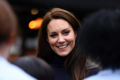 Kate Middleton anuncia estar em tratamento contra um câncer