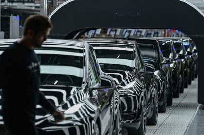 Tesla alemã faz visitas de inspeção a funcionários doentes