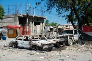 UE segue os Estados Unidos e anuncia retirada do seu pessoal do Haiti