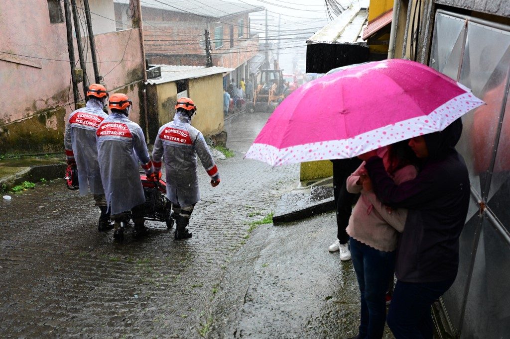 Inmet emite alerta de tempestade para sete estados