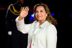 Congresso do Peru rejeita pedidos para destituir a presidente pelo Rolexgate